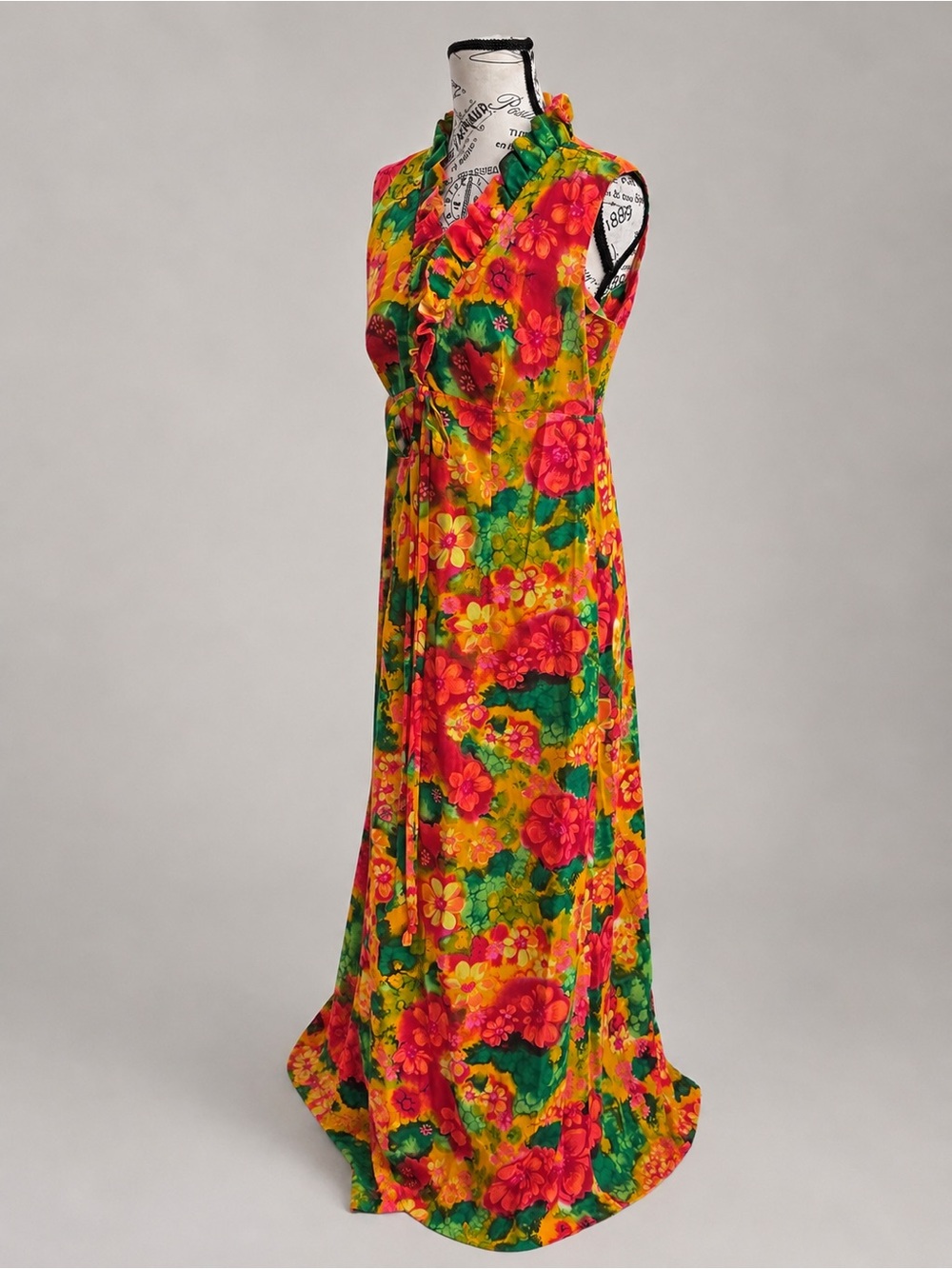 Vintage 70s Bright Psychedelic Floral Ruffle Tiki Tropical Hawaiian Maxi Dress